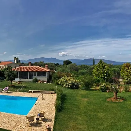 Brina's Luxury * Agioi Apostoloi (Attica)